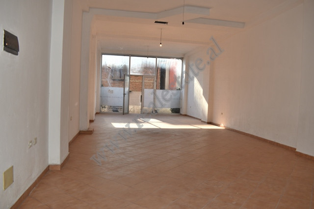 Store space for rent in Vllazen Huta street in Tirana, Albania.
It is situated in the ground floor 